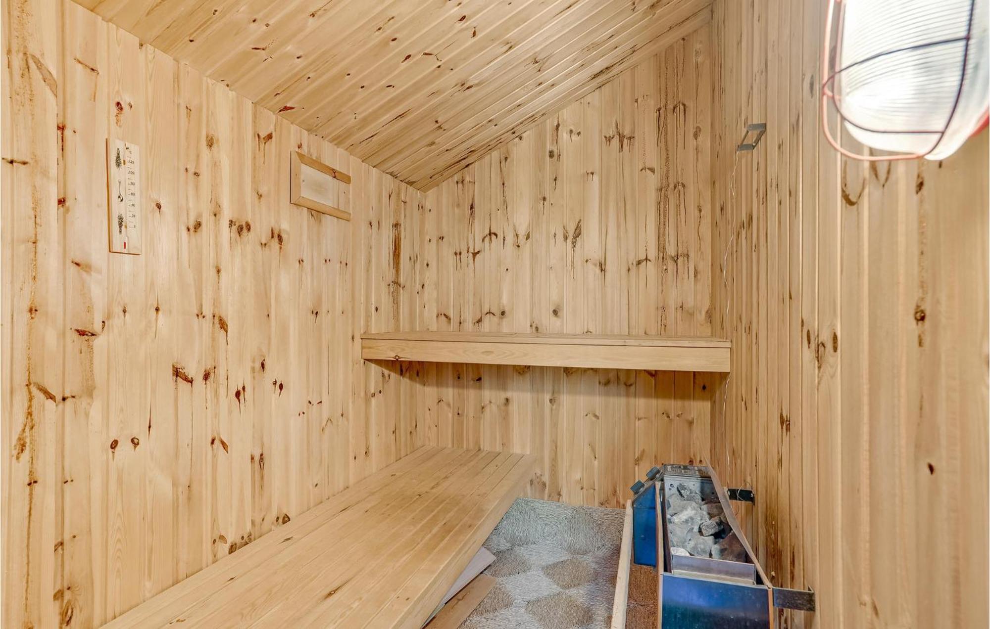 Amazing Home In Blavand With Wifi Exterior foto